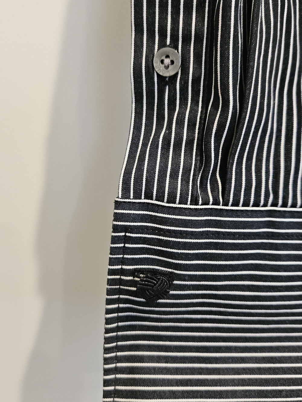 Lauren Ralph Lauren Women’s Black Pinstriped Dress Shirt with White Collar - Picture 5 of 9